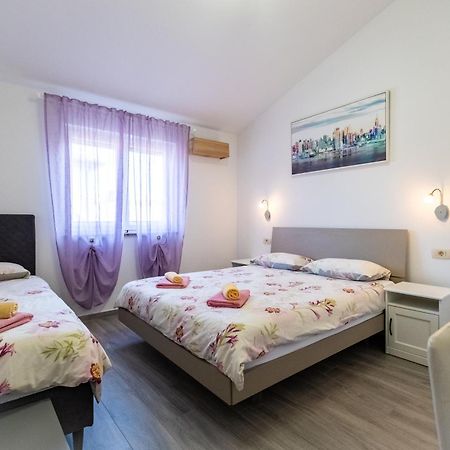 Vila Veronika 2 Pula Ngoại thất bức ảnh