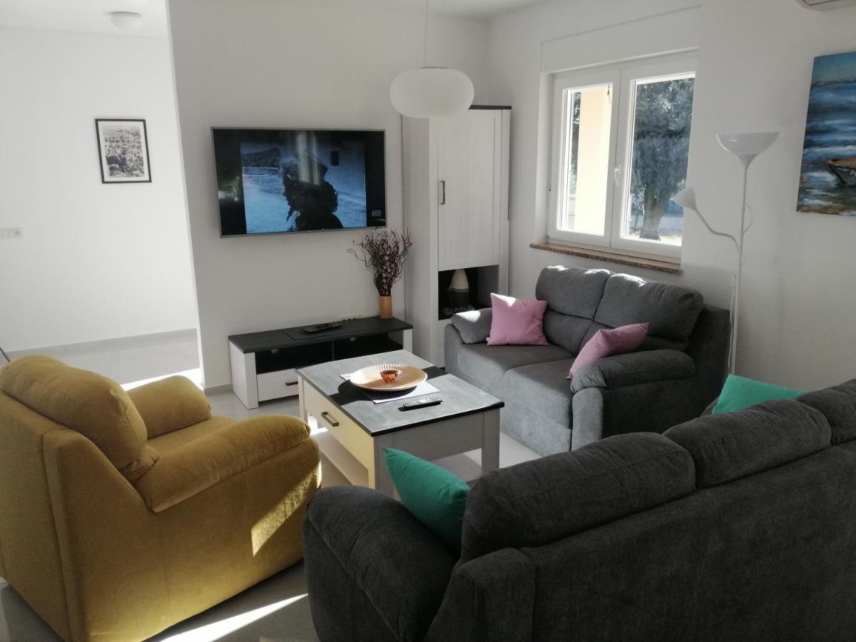 Vila Veronika 2 Pula Ngoại thất bức ảnh