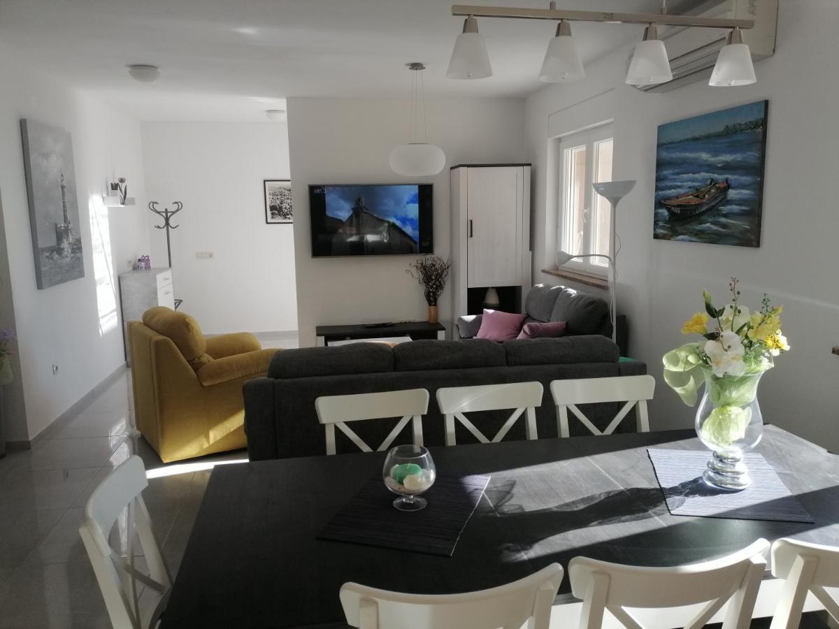 Vila Veronika 2 Pula Ngoại thất bức ảnh