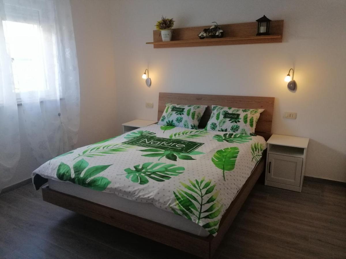 Vila Veronika 2 Pula Ngoại thất bức ảnh